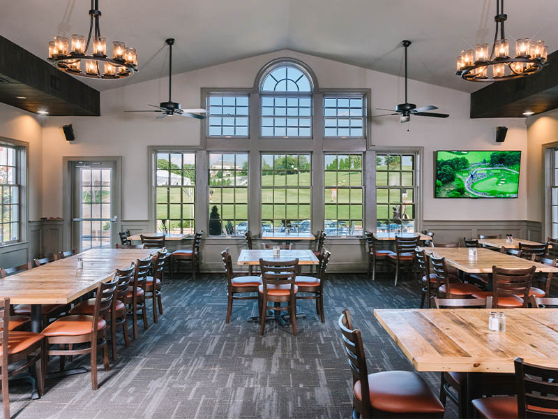 The Links at Challedon restaurant dining area